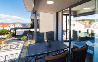 1 Bedroom Lovely Apartment In Sutivan - 4