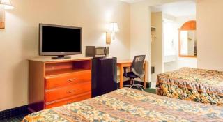 Rodeway Inn Mount Laurel Hwy 73 - Mount Laurel - 2