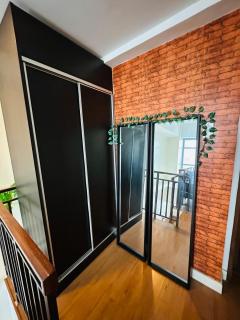Newly Renovated 2-storey Loft at Greenbelt 1 Near Legaspi Park - Manila - 9