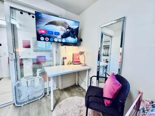 Cozy 1 Bedroom Apartment 10 minutes to SeaTac Airport - 1