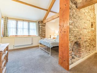 The Forge - Uk37519 - Routh - 2