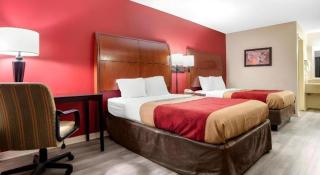 Econo Lodge - Pearl - 2