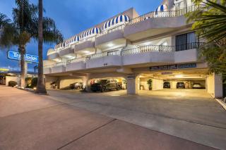 Travelodge by Wyndham San Clemente Beach - 9