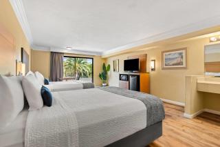 Travelodge by Wyndham San Clemente Beach - 1