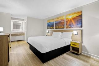 Days Inn by Wyndham Salem - 5