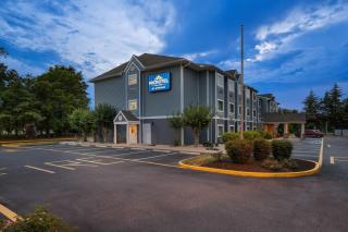 Microtel Inn and Suites - Salisbury - Salisbury - 4