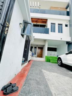 HAVENN NEST 4 & 3 Duplex shortlet Apartments with pool and Bq in Ikate lekki - 3