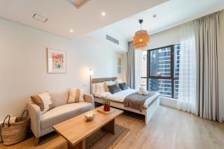 Cozy Marina Studio, Canal View with a Balcony - 3