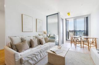 Modern Parkville Pad with Pool & Gym - Melbourne - 0
