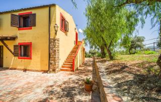 Awesome Apartment In Collesano Pa With Wifi - 3