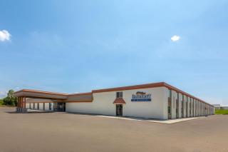 Baymont by Wyndham Jamestown Conference Center & Water Park - Jamestown - 8