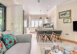 Bryn View - Cwrt-newydd - 3