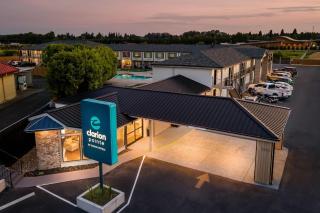 Clarion Pointe Mount Vernon - Burlington - 4