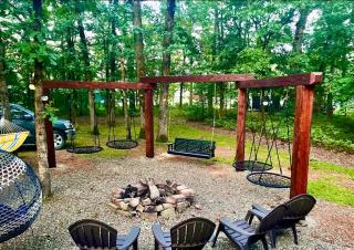 Rustic Fantastic - 6BR, sleeps16, central Hochatown, Hot tub, Firepit - 7