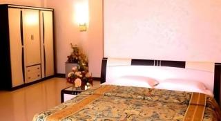 V3 Hotel - Surabaya - 9