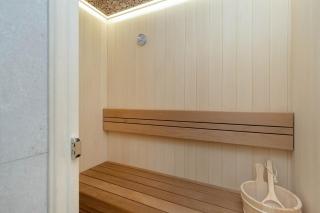 Spacious Apartment in Gdańsk with Sauna, Gym, Parking and Desk by Renters Prestige - 8