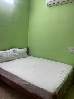 Meenakshi Amman Home stay - Madurai - 4