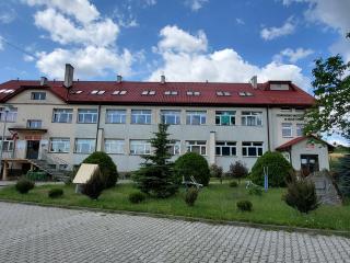 Szkolne Schronisko Młodzieżowe w Hucie Starej - - 8
