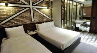 King's Hotel - 2