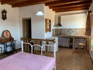 Amfitriti - Agia Marina - 8