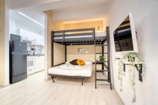 Tiny Gem, Full Comfort - 1