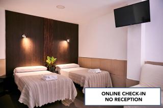 V Pension & Suites - 8