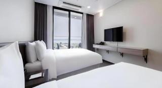 Riviera Incheon Airport Hotel - 1