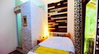 Spring Flowers Blossoming Hotel - 1