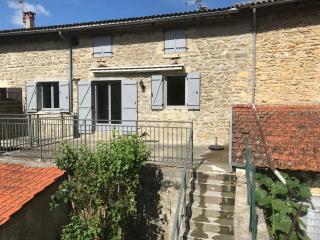 Gîte de TROZIER - Vaux-en-Bugey - 0