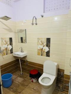 Royal Guest House - 3