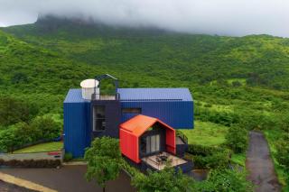 StayVista's Terra Tints - Mountainside Cabin with Private Pool, Deck & Games Room - Trimbak - 8