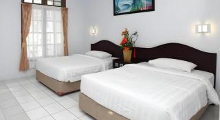 Toba Beach Hotel - Tuktuk Siadong - 4