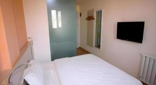 7 Days Inn Yantai Dahaiyang Raod Railway Station - 1