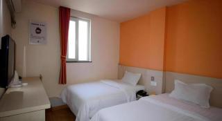 7 Days Inn Yantai Dahaiyang Raod Railway Station - 9