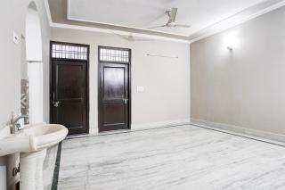 Hotel O Shivanya Residency - Greater Noida - 9