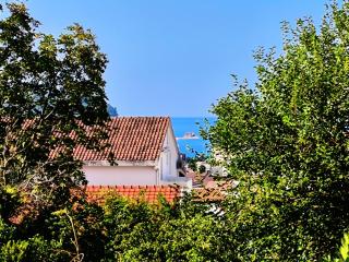 White Terraces Apartments - 6
