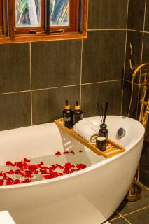 Lake Whispering House - Arusha - 3