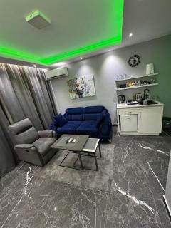 Apartman S&V 2 Istocno Sarajevo Lukavica sa Jacuzzi Lux Spa Hilandarska Centar - 1