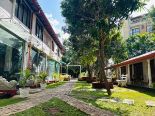 M R Tourist Hotel - Nikawatawana - 8