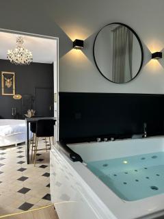 Bulle royale jaccuzi au château à 35 min de Paris - 0