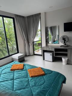 AhuraMazda Hotel - 7