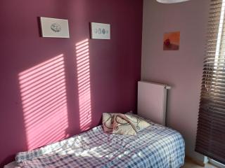 Monastery Garden - nice appartment with 1 double room and 2 single rooms - children welcome - 20 min center Brussels - Wezembeek-Oppem - 1