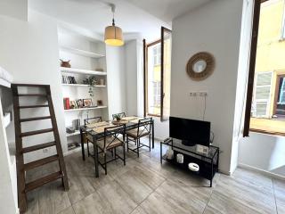 ApartHotel Riviera - Barillerie 12 - Vieille Ville 1mn plage - Appartement 2 pieces AC - 4
