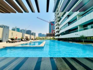 SUNRISE HOMES - Modern Studio beside Dubai Canal - 9