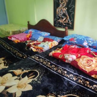 sparrow family room - 4