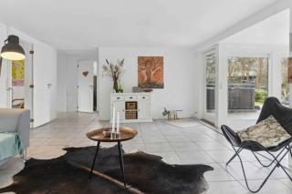 Peaceful Home Near Water With Annex - Vig - 3