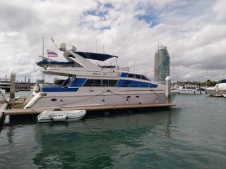Yacht Charter Pattaya Ocean Marina Resort - 8
