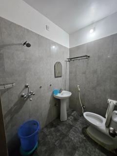 Lucky guest house - Bodh Gaya - 6