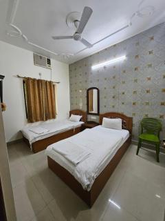 Lucky guest house - Bodh Gaya - 8