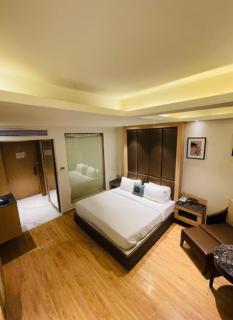 Hotel The Hussainganj - Lucknow - 1